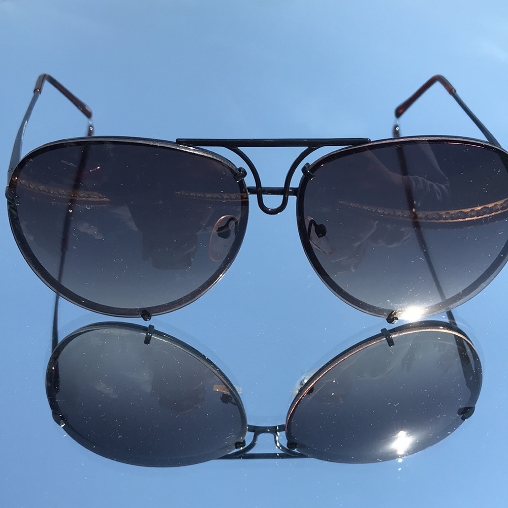 Aviator type sunglasses - Picture 3 of 5